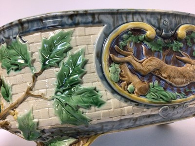Lot 209 - Minton majolica tureen