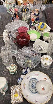 Lot 141 - Miscellaneous ceramics and glass