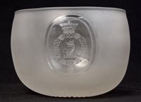 Lot 39 - Fine early 19th century frosted and cut glass...
