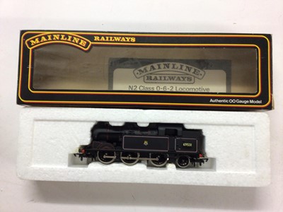 Lot 111 - Mainline 00 gauge locomotives 2301 Class 0-6-0 Dean Goods locomotive and tender lettered Great Western 2516, GWR green, 54156, 4-4-0 Class L1 locomotive and tender 31757, with BR lined livery and c...