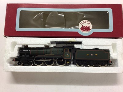 Lot 101 - Dapol oo gauge Class D3 4-6-0 Hawksworth County 'County of Worcester' locomotive and tender 1029, GWR lined green, 000139, Class D70 0-60 Stroudley Terrier 2635, Southern green, N2 Class 0-6-2 Tank...