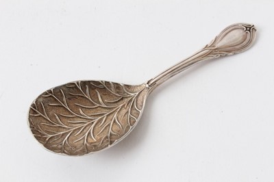 Lot 512 - Edwardian silver caddy spoon, with bowl in the form of a leaf, (Sheffield 1902), maker James Dixon & Sons, 10.8cm in length.