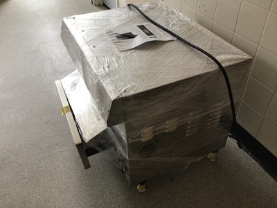 Lot 43 - A Quik n' Crispy GF5 stainless steel freestanding greaseless electric fryer and wiring, 740 mm (unused)