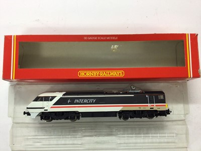 Lot 83 - Hornby OO gauge locomotives BR Intercity Class 91 electric locomotive 91 008, R240, BR Intercity Tunnel Services Class 90 Bo-Bo elcctric locomotive, R270, BR Intercity Class 47 diesel 47487, R802 a...