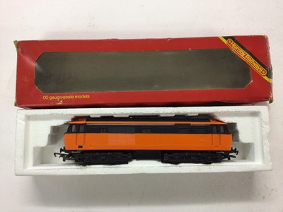 Lot 87 - Hornby OO gauge locomotives CIE orange  diesel locomotive, R768, BR blue Class 86/2 electric diesel 'Phoenix' 86 219, R360, BR  Class 86 Bo-BO electric diesel 'Post Haste' 86 419, R589 and BR blue...