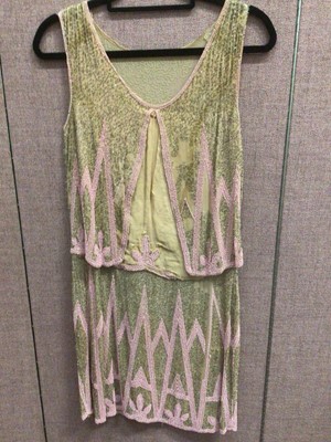 Lot 2091 - 1920's flapper dress with glass beading.