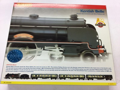 Lot 126 - Hornby OO gauge 'Kentish Belle'  limited edition 624/2000 train pack including BR 4-4-0 Schools Class locomotive 'Downside', 30912 two 1st Class Pullman Parlour cars 'Lydia' & 'Adrian' and 3rd Clas...