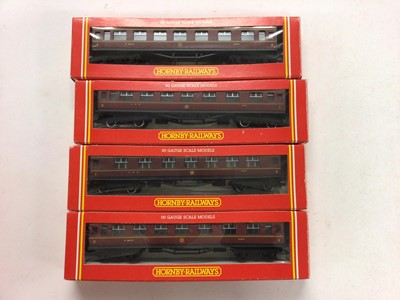 Lot 145 - Hornby OO gauge LMS carriages including Coronation Scot R422 (x2) & R423 (x2), Brake coaches R434 (x2), R475 (x3) & R4060 (x3), Composite coaches, R433 (x2), R474 (x5), & R4061 (x4) together with T...
