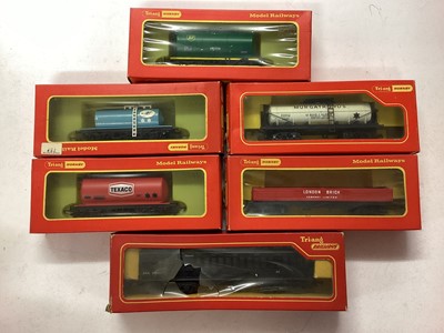 Lot 153 - Triang Hornby OO gauge freight and tank wagons, all boxed (