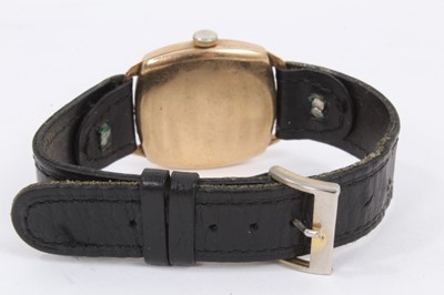 Lot 586 - 1940s gentlemens Longines 9ct gold wristwatch with circular white enamel dial and subsidiary seconds