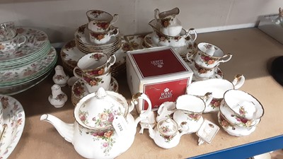 Lot 1232 - Royal Albert Old Country Roses tea and dinner service - 45 pieces