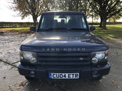 Lot 2 - 2004 Land Rover Discovery SW 2.5 TD5 Pursuit, diesel, manual, 5 seater, finished in blue with a cloth interior, reg. no. CU04 ETR