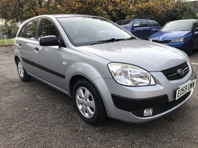 Lot 13 - 2009 Kia Rio Chill CRDI, 1,493cc, diesel, manual, 5 door, finished in silver with a cloth interior, reg. no. EO59 UWW