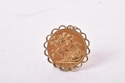 Lot 480 - G.B. - Gold Sovereign set in 9ct pendant mount George V 1912 (N.B. Total wt. 8.9 gms) (1 coin)