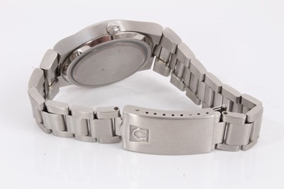 Lot 222 - Omega Automatic Seamaster Cosmic 2000 stainless steel wristwatch, boxed with papers