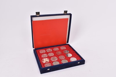 Lot 507 - World - Mixed coinage to include G.B. silver four coin Maundy set Elizabeth II 1954 (Uncased), Victoria JH Crown 1892 GF, Canada .999 silver 1oz 'Maples' x 5, Straits Settlements silver Dollars Edw...