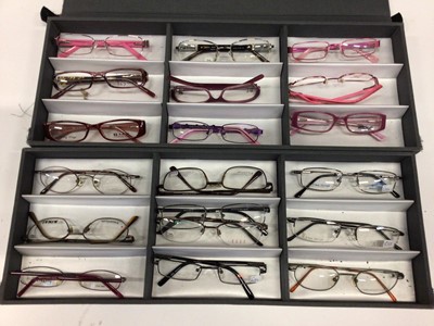 Lot 2690 - Large collection of glasses