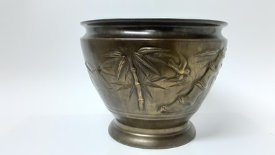 Lot 2553 - Late 19th Century Japanese bronze jardinière