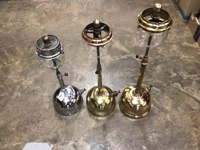 Lot 2590 - Three vintage oil lamps