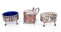 Lot 212 - Victorian Silverer mustard pot of circular...