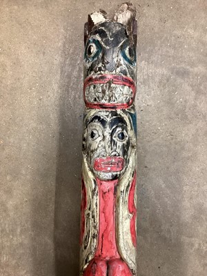 Lot 2533 - Totem pole