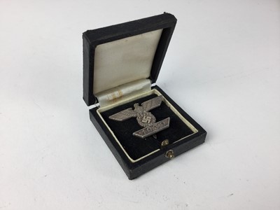 Lot 838 - Nazi 1939 bar to 1914 Iron Cross (2nd class-type), in fitted case