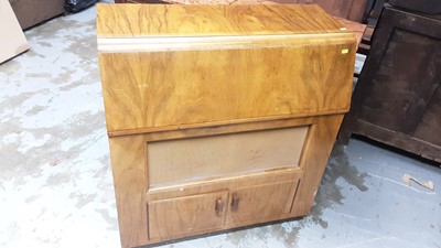 Lot 2247 - Vintage GEC radio in walnut veneered cabinet