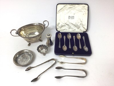 Lot 302 - Set of six George VI silver coffee spoons in a fitted Harrods case, (London 1938), together with a silver sugar bowl, sugar tongs and other silver items, (various dates and makers), all at 10ozs.