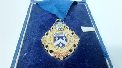 Lot 2600 - George V silver and enamel Mayoress or Past Mayoress' neck badge for the Borough of Hyde, engraved to reverse 'Borough of Hyde Mrs Frank Whalley Mayoress 1936 - 37'', (Bimirmingham 1924), in origin...