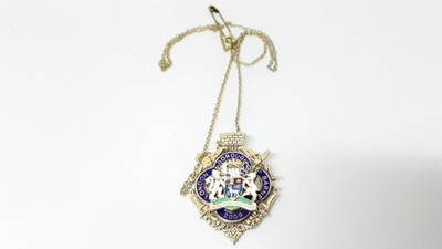 Lot 2656 - Elizabeth II silver and enamel Mayoress or Past Mayoress' badge for London Borough of Barnet 2009 engraved to reverse 'Presented to Mrs Gladys Coleman Mayoress 2009' (hallmarked Birmingham).