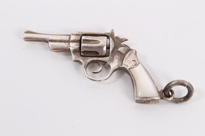 Lot 383 - Contemporary silver (925) miniature model of a revolver with rotating cylinder and mother of pearl grips