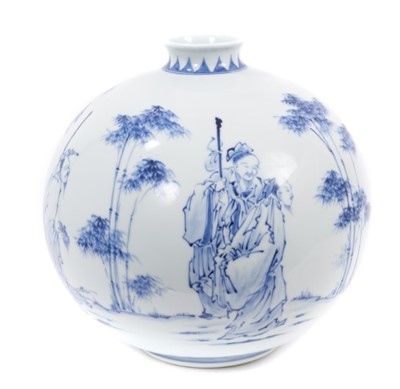 Lot 50 - A large Japanese vase by Inoue Manji (born 1929)