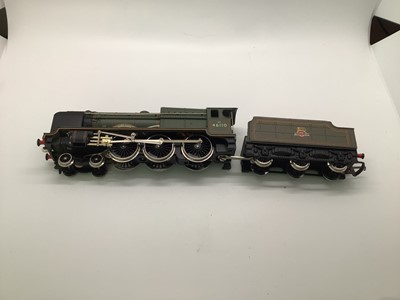 Lot 152 - Wrenn OO gauge 4-6-0 BR Green Royal Scot 6P 'Grenadier Guardsmen' tender locomotive, 46110, boxed, W2262