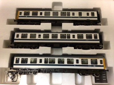 Lot 204 - Hornby OO gauge locomotives including BR Green Diesel Railcar carriage M79079 (Powered) & M79632 (Non Powered), boxed R157, BR 3 Car Diesel Multiple Unit Pack comprising Motor Brake Composite (Powe...