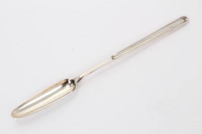 Lot 276 - George III silver marrow scoop