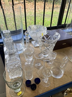 Lot 48 - Group of 19th century and later glass to include good quality cut glass vase and bowl