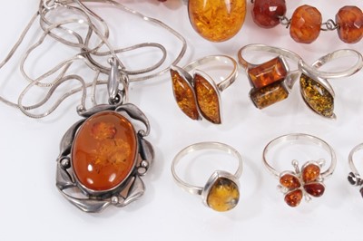 Lot 872 - Group of silver mounted amber jewellery