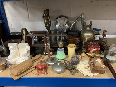 Lot 187 - Miscellaneous works of art