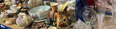 Lot 193 - Collection of ceramics and glass