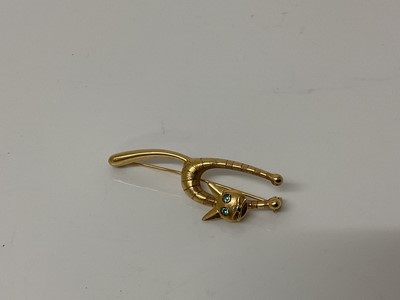 Lot 83 - Continental yellow metal cat brooch