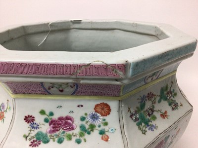 Lot 33 - 19th century Chinese famille rose jardinière