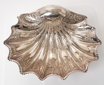 Lot 304 - Impressive Victorian silver shell shaped dish