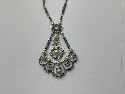 Lot 404 - A fine Edwardian Belle Époque diamond pearl and enamel pendant necklace
