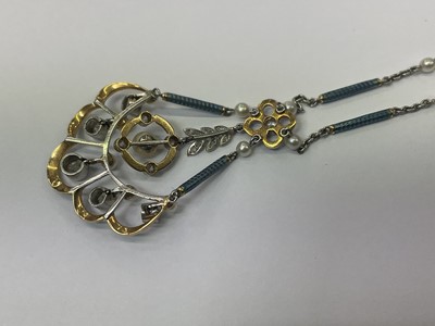 Lot 404 - A fine Edwardian Belle Époque diamond pearl and enamel pendant necklace