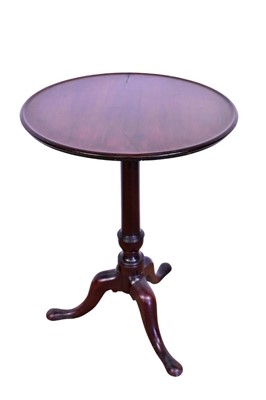 Lot 1321 - George III mahogany dished top occasional table