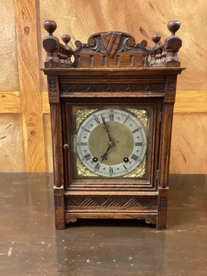 Lot 92 - Late 19th century oak cased mantel clock