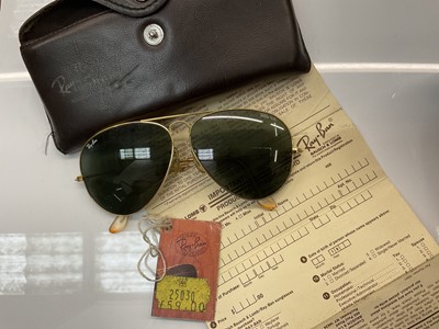 Lot 286 - Pair of vintage Ray-Ban sunglasses with original tag and case