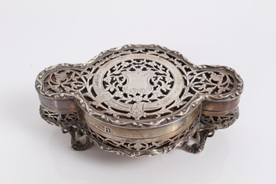 Lot 891 - Silver jewellery box by Goldsmiths & Silversmiths Company