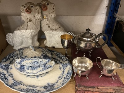 Lot 237 - Sundry ceramics and metalwares