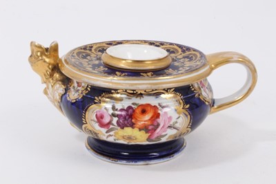 Lot 67 - A Coalport Etruscan form inkwell and liner, circa 1820